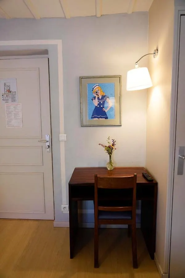 ブレル Chez Toon, Bar Deco Bed & Breakfast